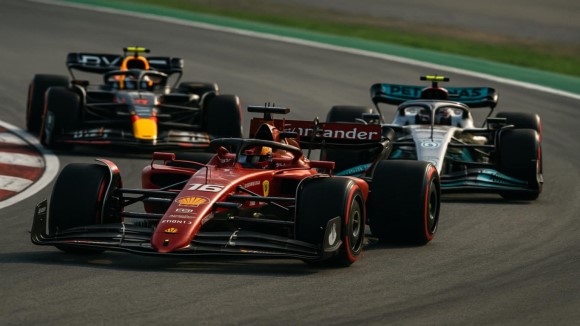 Závody F1 2025: Historie, aktuální favorité a vše, co bys měl vědět