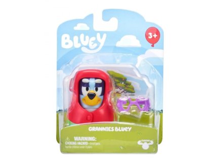 Figurka Bluey s kapucí