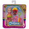 Barbie Chelsea v kostýmu Hamburger s pejskem