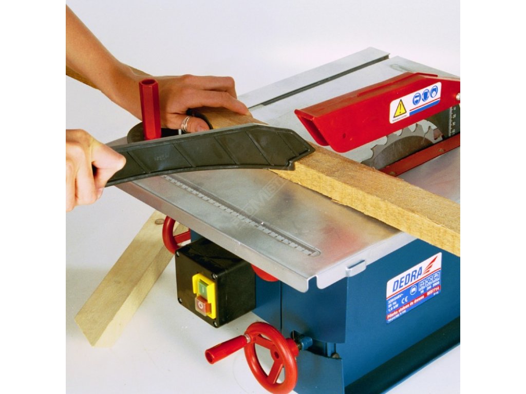 Multifunkční stolní kotoučová pila na dřevo 1000 W, kotouč 205 x16 mm DEDRA DED7714 + Dárek, servis bez starostí v hodnotě 300Kč