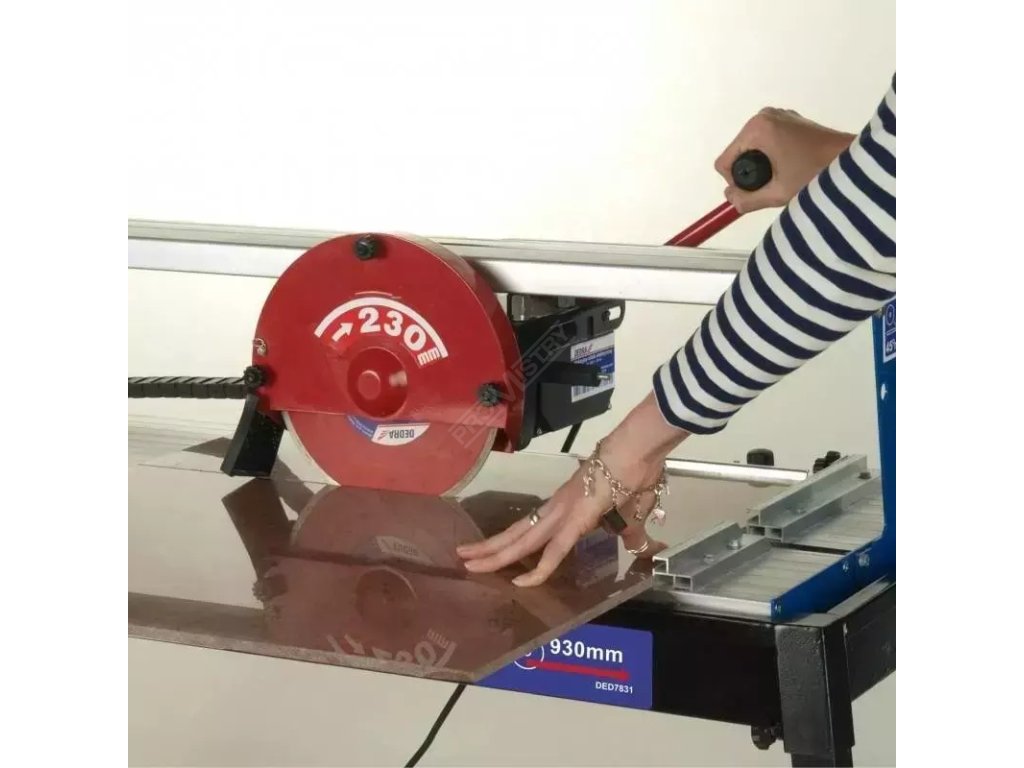 Elektrická řezačka na dlažbu a obklady 800 W, řez 930 mm - kotouč 230 x 25,4 mm DEDRA DED7831 + Dárek, servis bez starostí v hodnotě 300Kč