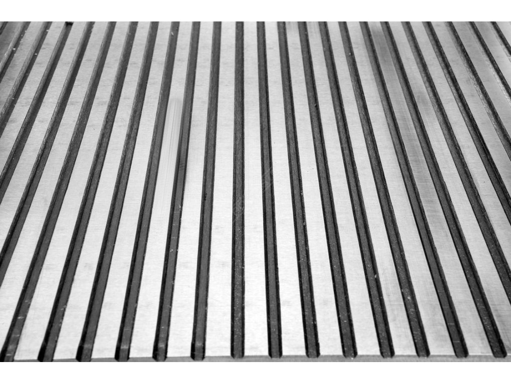 Grilovací deska drážkovaná 3000W 550mm Yato Gastro YG-04587