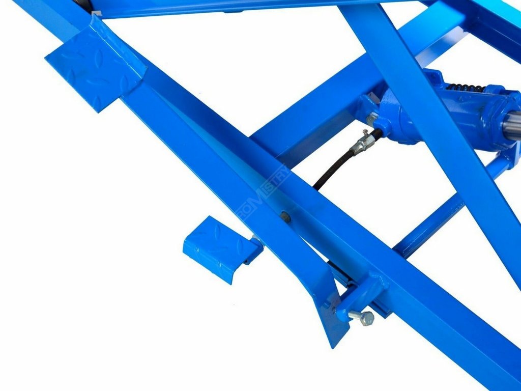 Hydraulická zvedací plošina motocyklů, nosnost 450kg, GEKO GEKO nářadí G02185