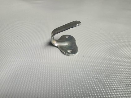 Ocelový háček na bočnice pozinkovaný (1)