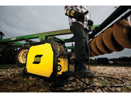 ESAB Rebel EMP 215ic + hořák a kabely
