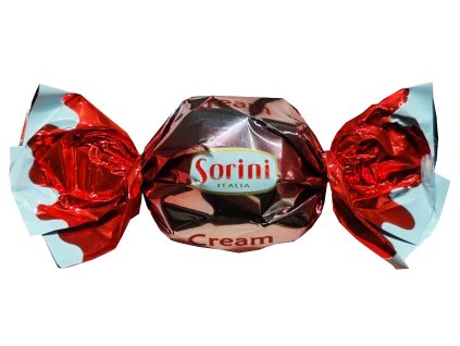 pralinka kakaová bílé pozadí