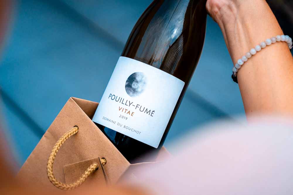 Bílé víno jako dárek