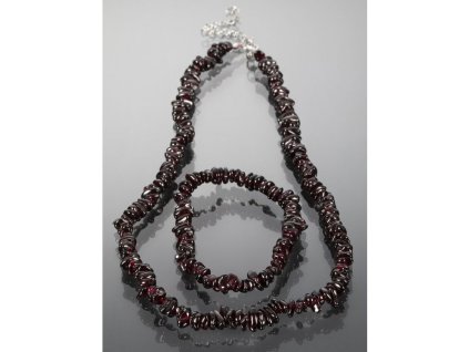 Sada náhrdelníku a náramku ze sekaného granátu červená