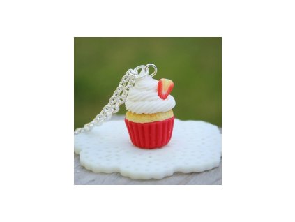Řetízek s přívěskem Fimo - cupcake s jahodou