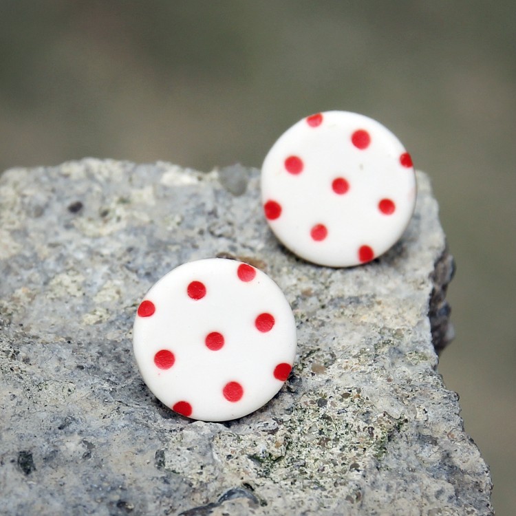 CircusMind Dámské náušnice červené puntíky - pecky S1090