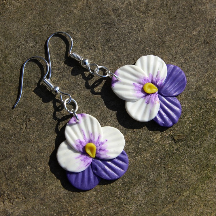 CircusMind Náušnice visací dámské bílé Macešky S2310