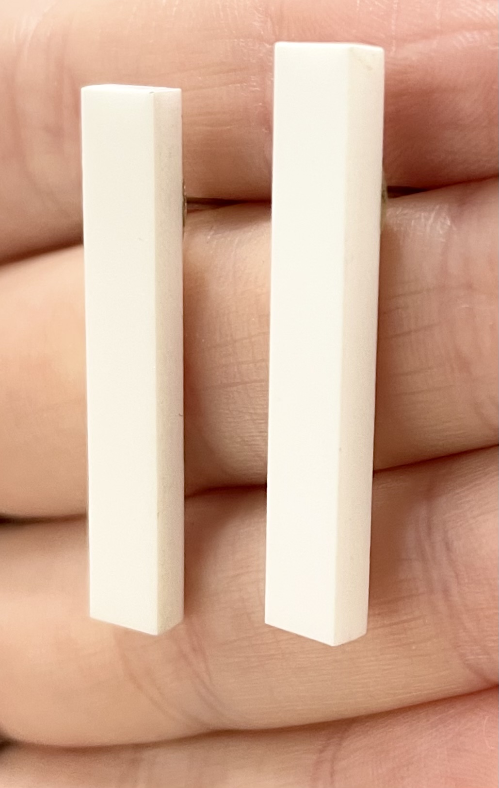 Acid designs Náušnice proužky bílé