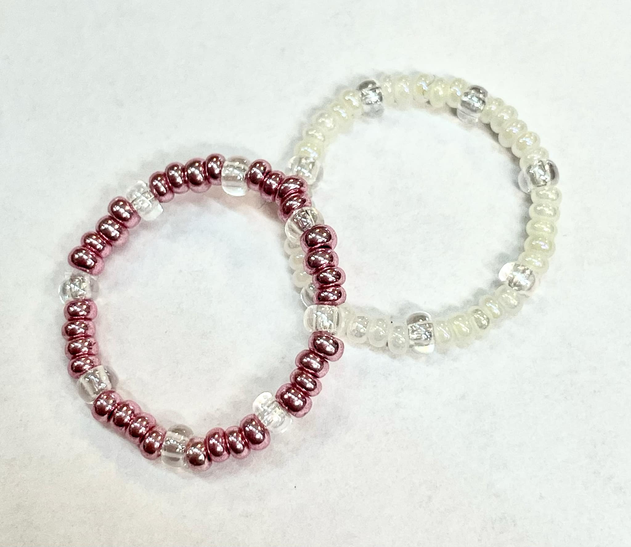 Nanny Prstýnek z korálků růžovobílý