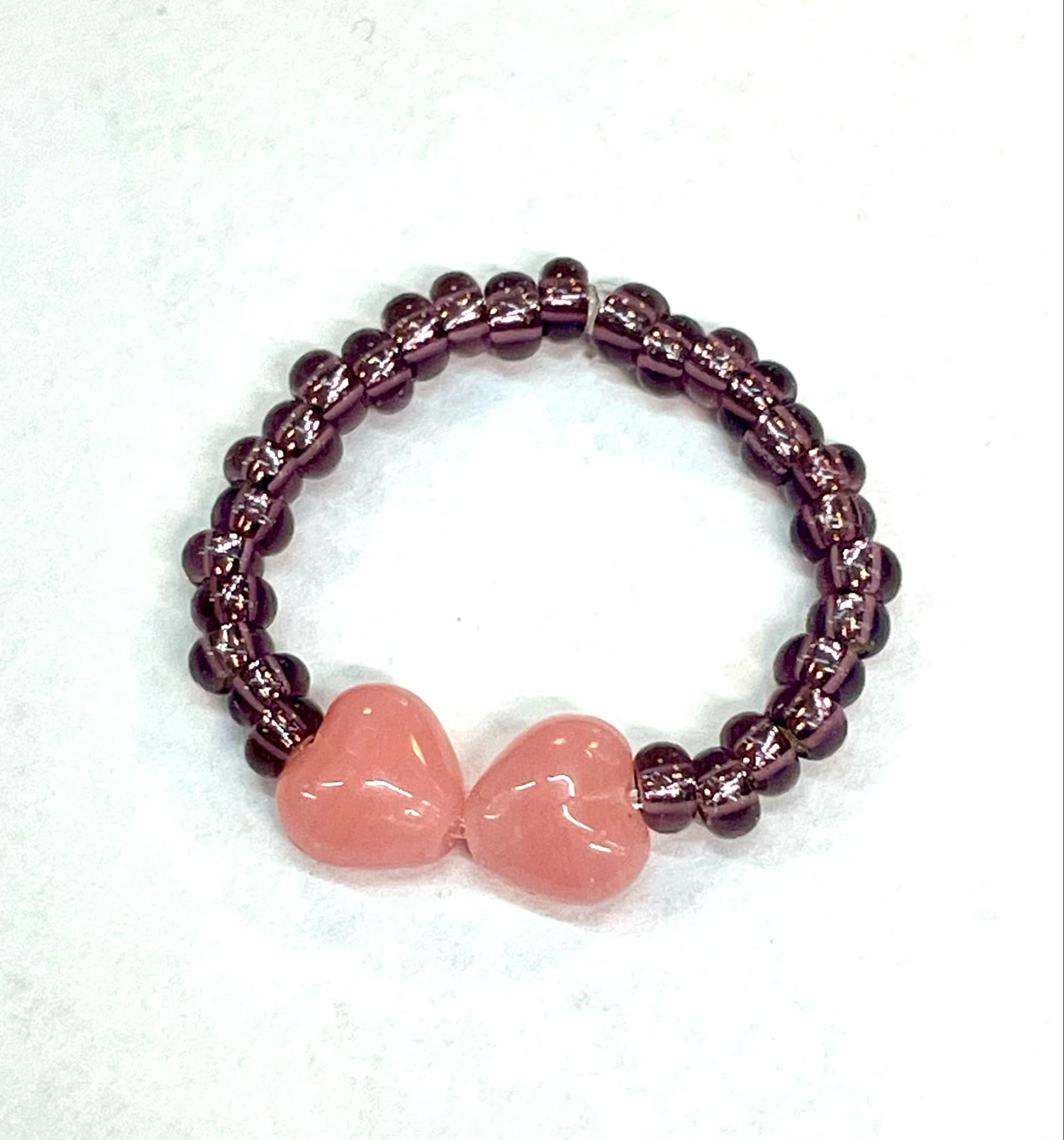 Nanny Prstýnek z korálků vínový se srdíčky