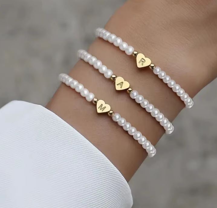 Prosperk Náramek z perliček s písmenem P