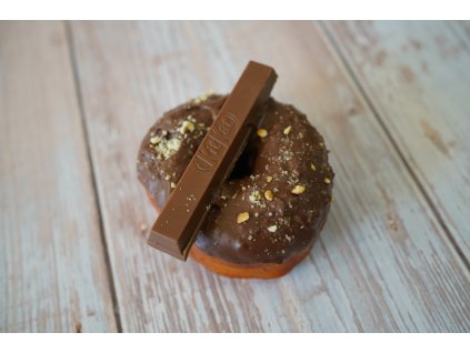 kitkat donut střední
