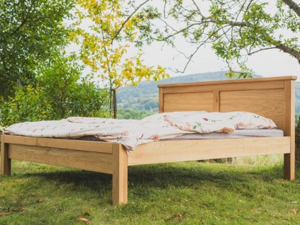 Masivni dubova postel stary styl proste dub