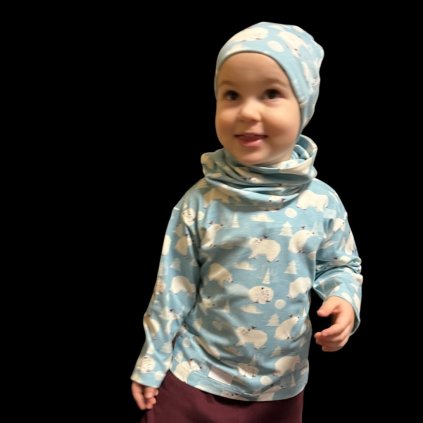 medvídci, tričko, čepice a nákrčník