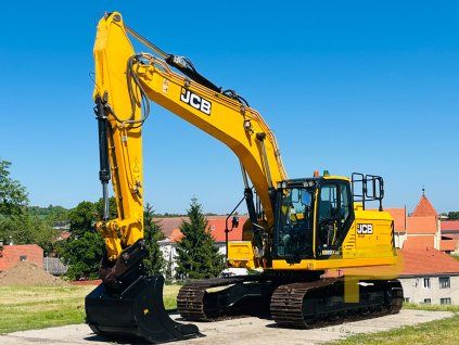 JCB 220X