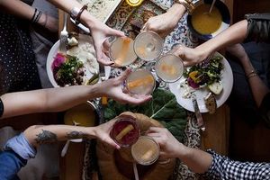 Jak naplánovat společenskou večeři