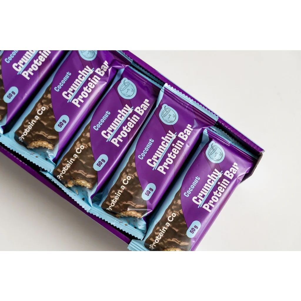 Crunchy proteinová tyčinka kokos — 12 g bílkovin v jedné tyčince