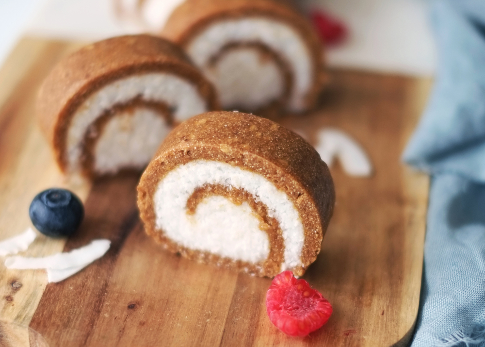 RAW (niepieczona) roladka kokosowa