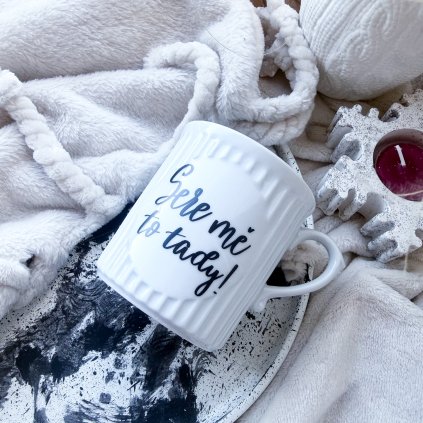 Retro hrnek Sere mě to tady!