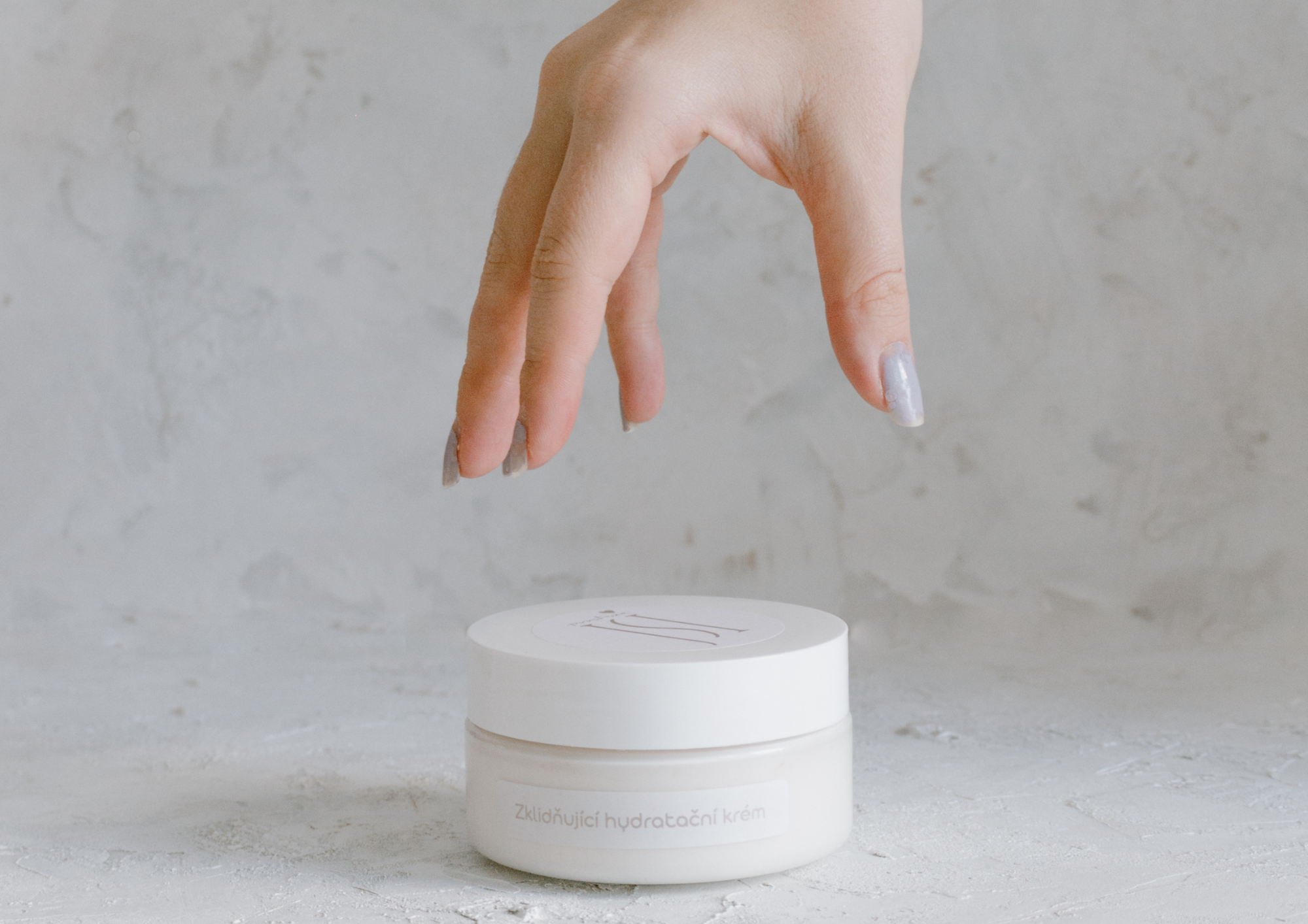 Jak pečovat o suché a popraskané ruce - dyshidrotický ekzém