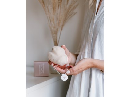 Konjaková houbička natural beruška – jemná houbička pro děti