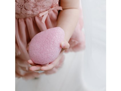 Konjaková houbička s listy sakury Kapka vody – přírodní houbička pro jemné mytí