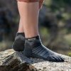 INJINJI Prstové ponožky OUTDOOR Midweight Mini-Crew Merino Wool - sivé