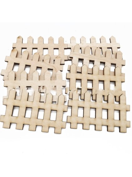 výřez z překližky, plot