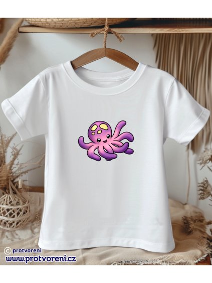 tsp bílé tričko dětské bílá barva trička blond dlouhé vlasy