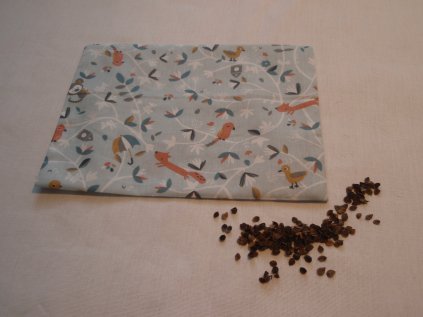 Nahřívací polštářek Zvířátka na modré s pohankovými slupkami