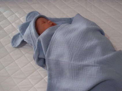 Osuška pro miminko s kapucí Mušelínová blue modrá