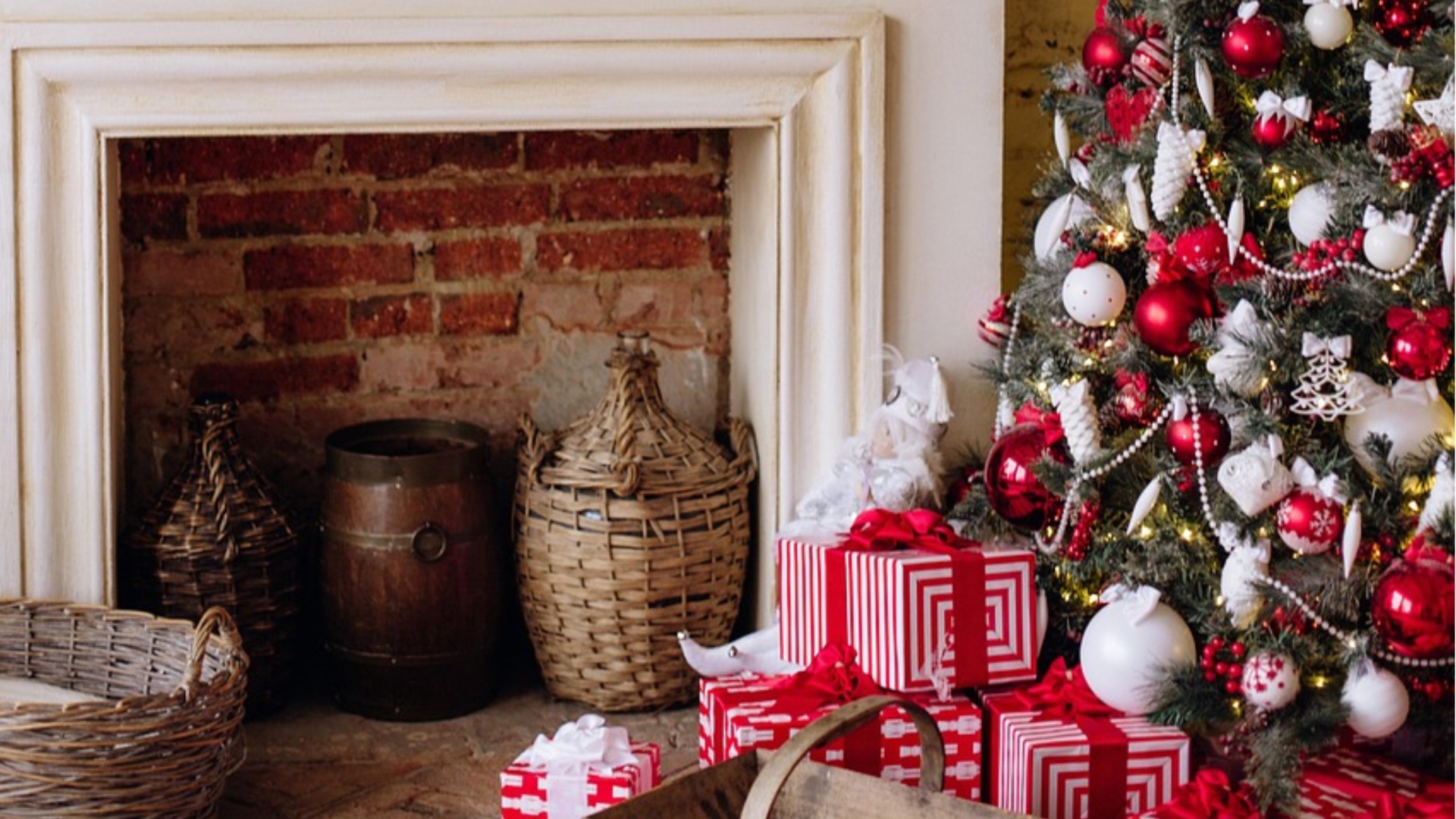 Adventný veniec a iné sviatočné dekorácie. Ako ich zakomponovať do vášho interiéru?