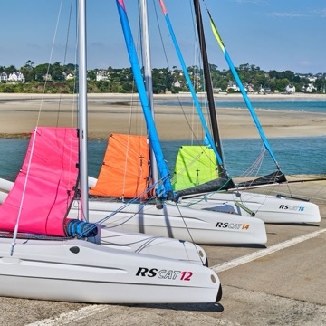 Co je katamaran? A jaké jsou jeho výhody?