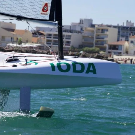 Co je dinghy foiling? Foilování na plachetnicích?