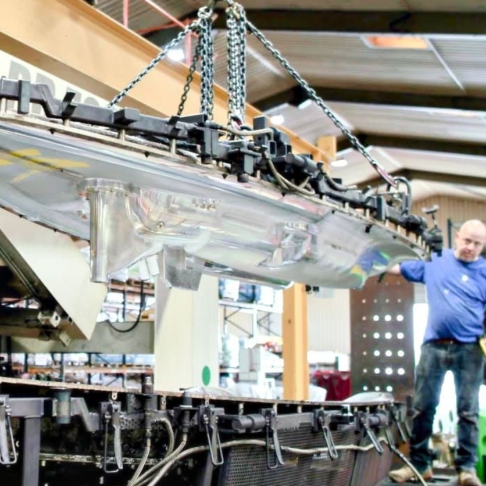 Jak se vyrábí moderní plachetnice?