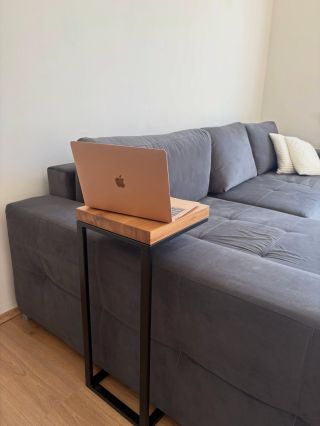 Multifunkční stolek NOTE. 💪🏻 Dubové dřevo a kovová podnož. Kus, o kterém ani nevíte, že ho potřebujete. Ale pak si ho...