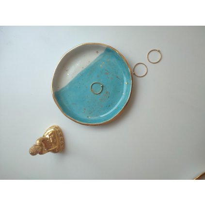 Mini talířek Lvice v porcelánu Zelenomodrý s kouskem smetany