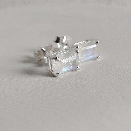 MOONSTONE SQUARE stříbrné náušnice s přírodním měsíčním kamenem