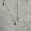 Stříbrný náhrdelník s rubínem a vlaštovkou