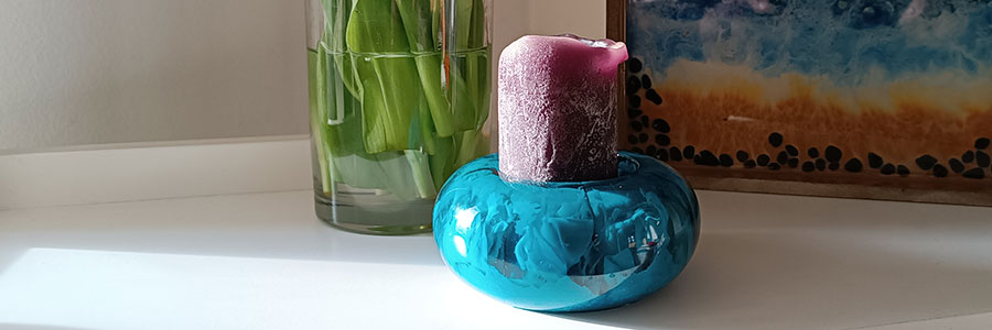 Svícen z pryskyřice