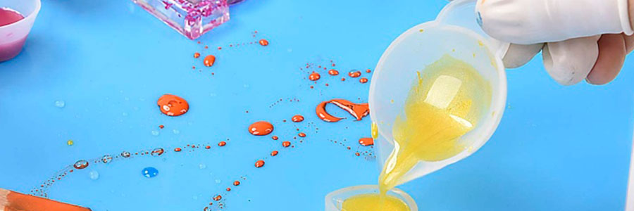 Základní výbava pro tvoření z pryskyřice