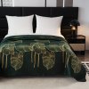 Stylový tmavě zelený přehoz na postel VENECIA s motivem listů