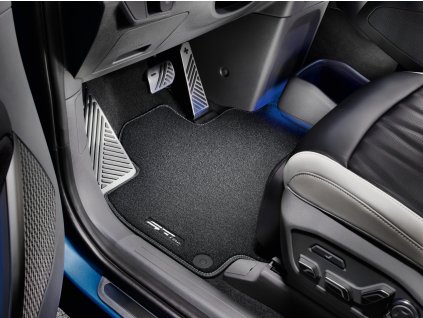 DO143ADE001GLE DO143ADE101GLE IM Textile floor mats velour GT line front 01 rgb 72