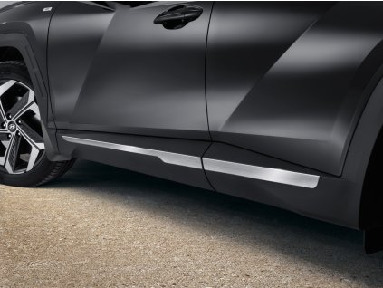 CWF46ACA00E N7271ADE00BR IM Mudguard kit front Side trim line 01 rgb 72