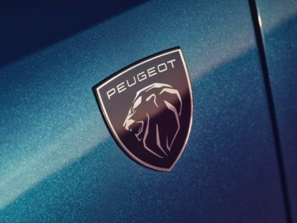 stitek emblem s logem lva pravy