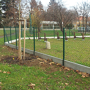 Betonovy_psi_pisoar_Dunaj_Brno_Bohunice04